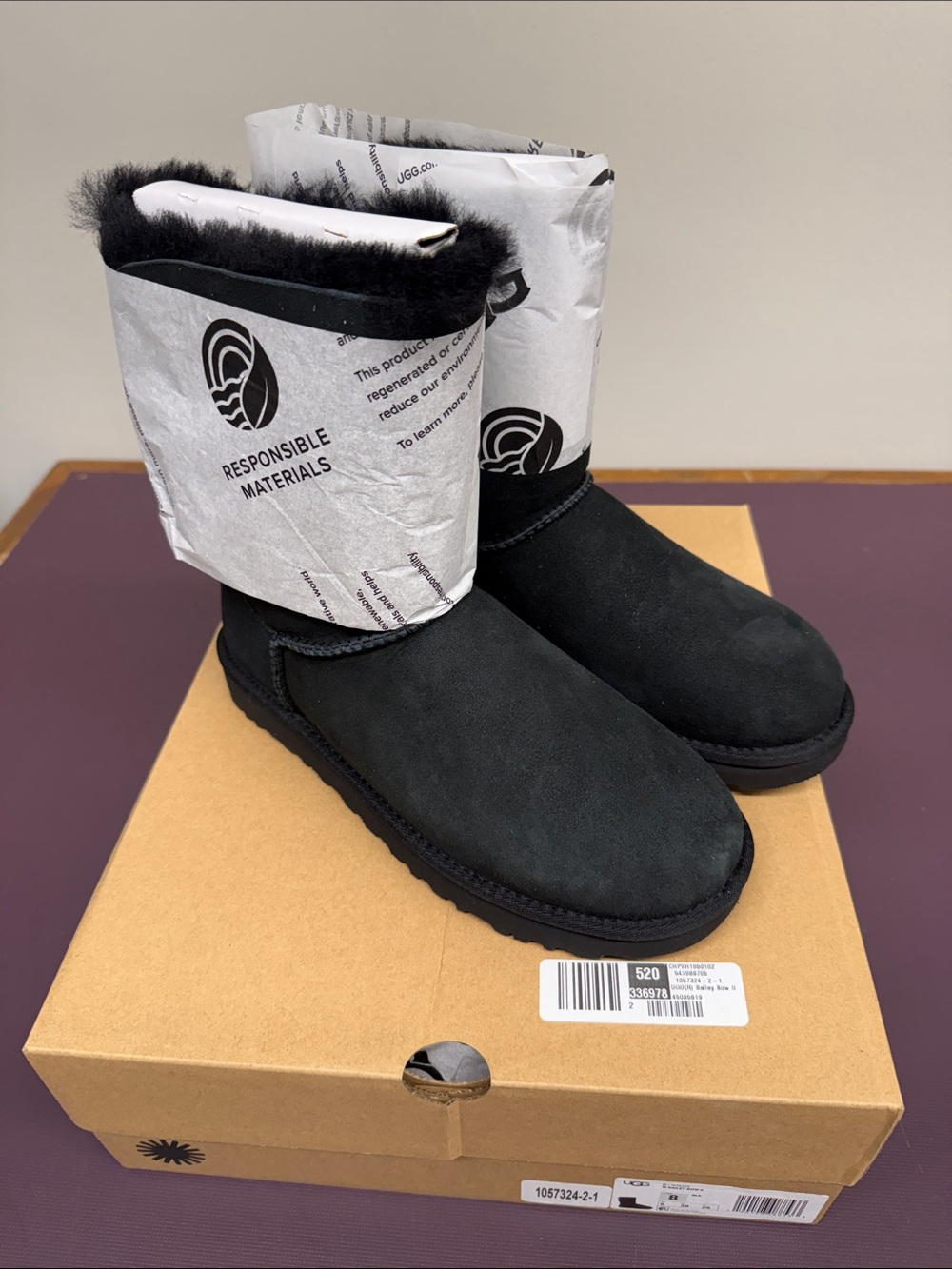 NWT UGG Classic Short Boots - Black Bailey Bow II Size 8